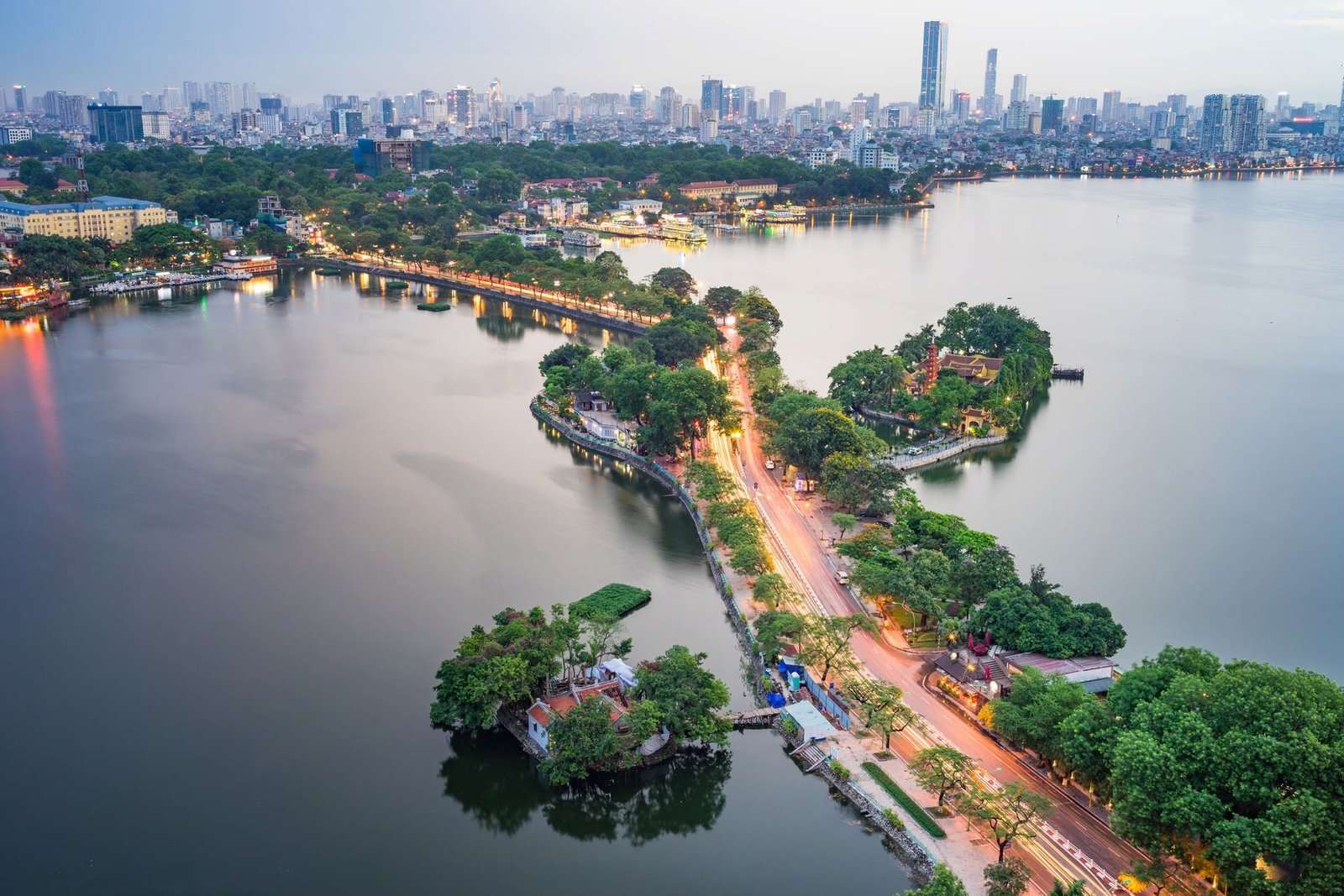 Cycle Around West Lake Hanoi Half Day